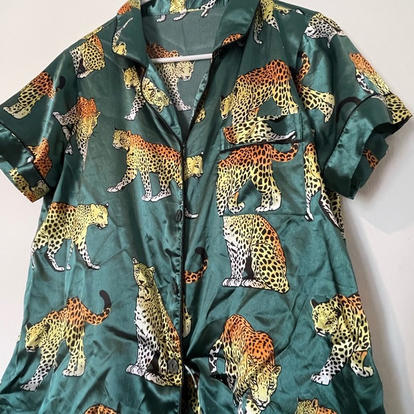 SHEIN Green Leopard Print Pajama Set - Picture 2 of 8